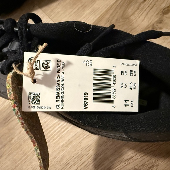 Reebok Women’s Classic Renaissance Black Sneakers - Size 11 Wide - Picture 4 of 6